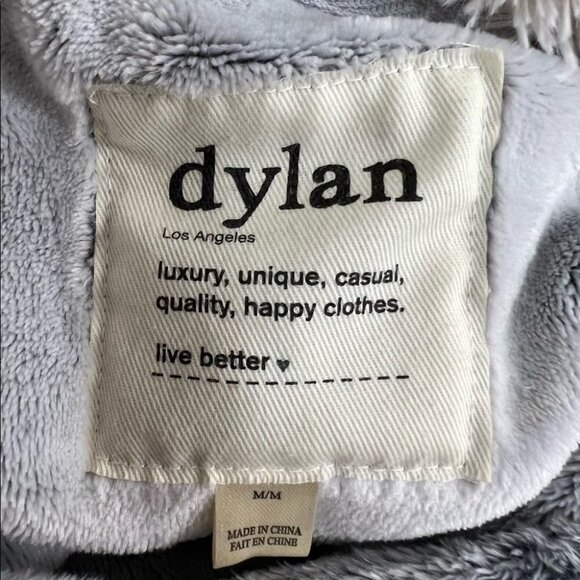 𝅺Dylan LA Grey Faux Fur Hooded Sweater Size Medium Comfy Cozy Loungewear - Picture 7 of 7